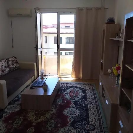 Promenada, 3 Camere, Max 6 Persoane, Locatie Ideala, 10 Min De Mers Pana La Plaja *