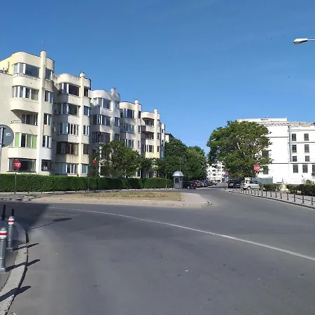Promenada, 3 Camere, Max 6 Persoane, Locatie Ideala, 10 Min De Mers Pana La Plaja Apartment