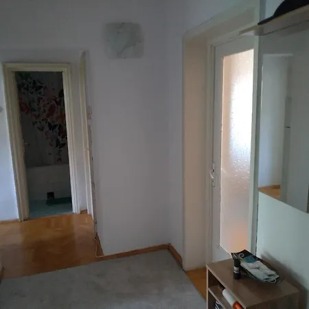 Apartment Promenada, 3 Camere, Max 6 Persoane, Locatie Ideala, 10 Min De Mers Pana La Plaja *