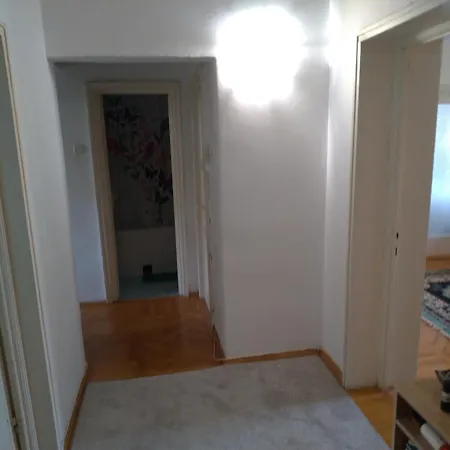 Promenada, 3 Camere, Max 6 Persoane, Locatie Ideala, 10 Min De Mers Pana La Plaja Apartment