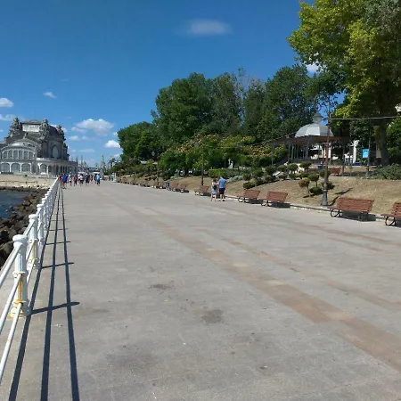 Apartment Promenada, 3 Camere, Max 6 Persoane, Locatie Ideala, 10 Min De Mers Pana La Plaja Constanta