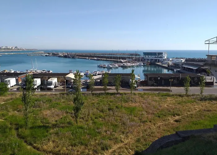 アパート Promenada, 3 Camere, Langa Cazino, Faleza, Acvariu, Port Tomis, Plaja, Piata Ovidiu